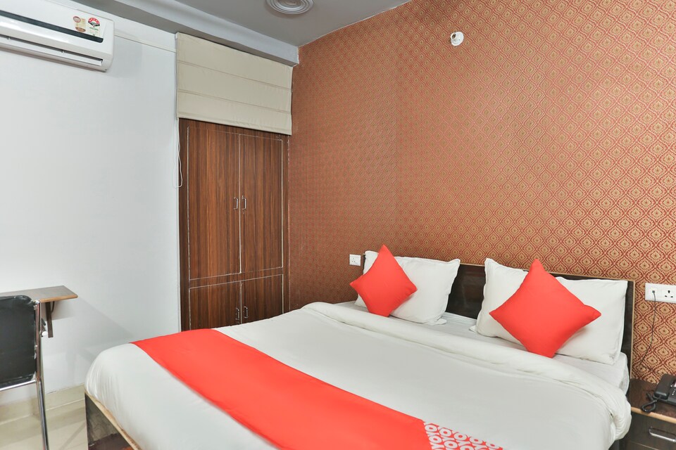 OYO 69772 Hotel Rbs, Greater Noida, Noida