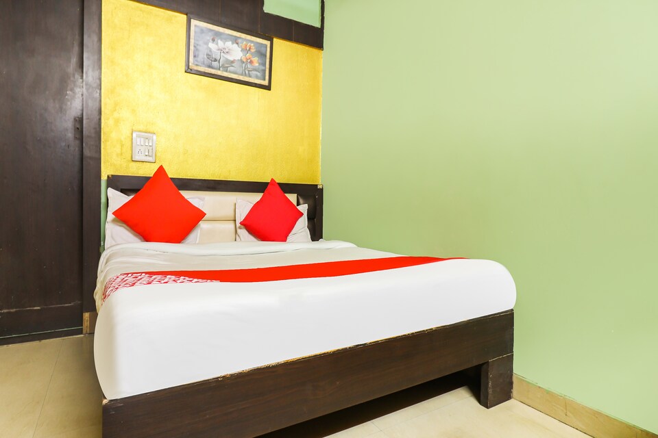 OYO 69808 Hotel Rishik, Hisar, Hisar