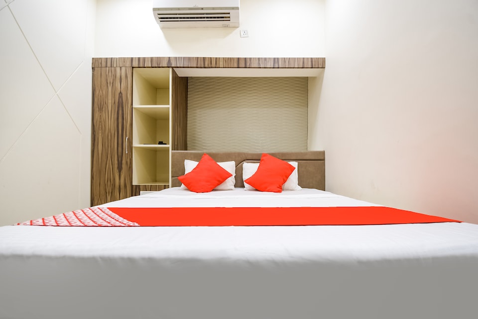 OYO 69825 Hotel Kastoor, Gondia, Gondia
