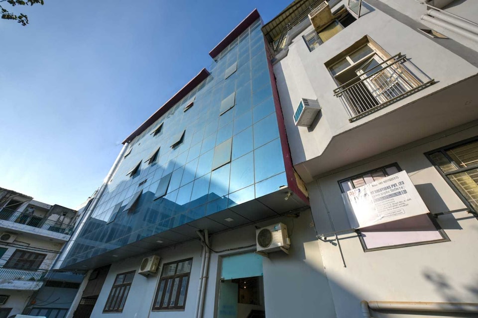 Hotel O Amenda International, Airport Delhi, Delhi Transit