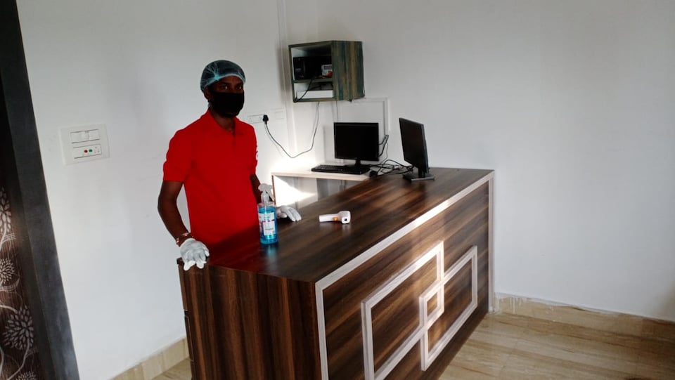 OYO 69836 Aponjon Resort And Restaurant, Gazoldoba, Siliguri