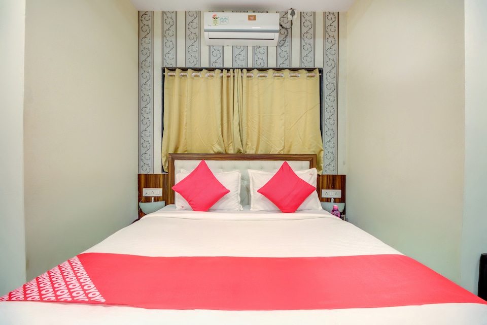 OYO 69852 De Classico Hotel, South Mumbai, Mumbai