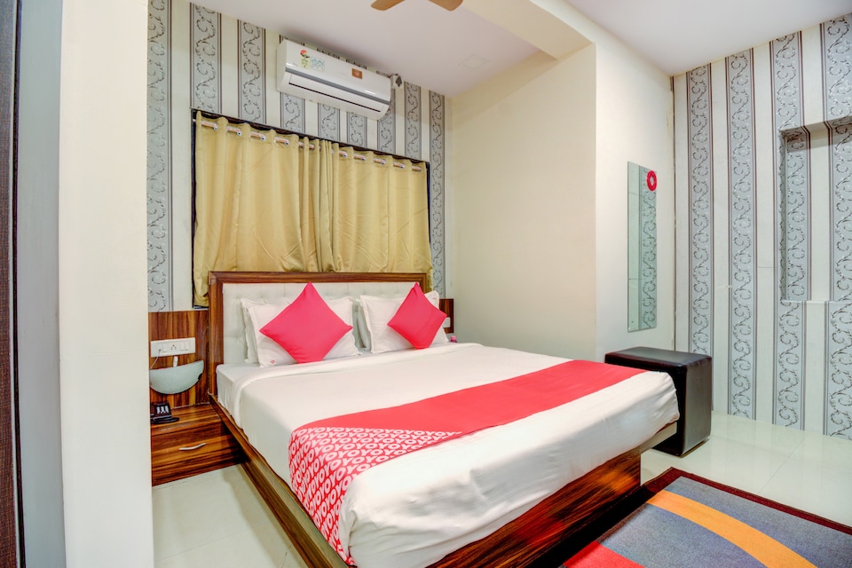 OYO 69852 De Classico Hotel, South Mumbai, Mumbai