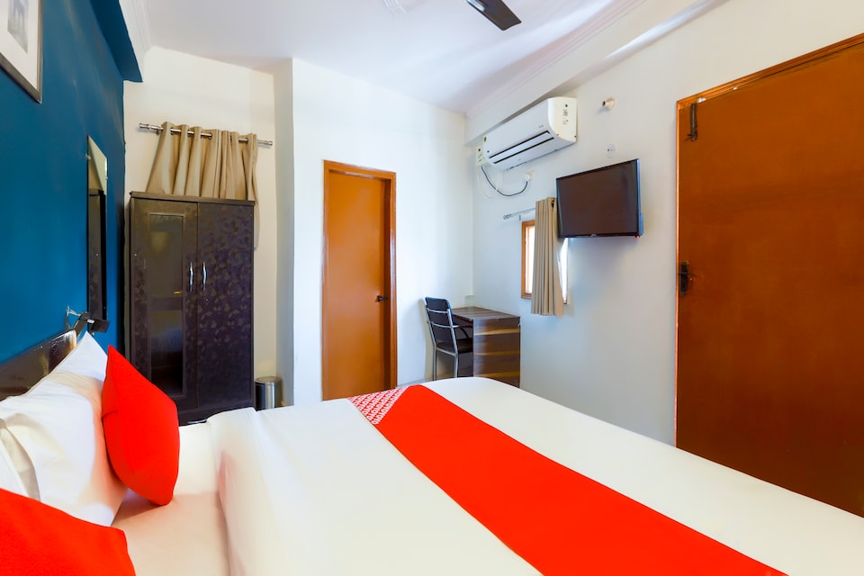 OYO 69859 Hotel Royal Key, Noida City, Noida