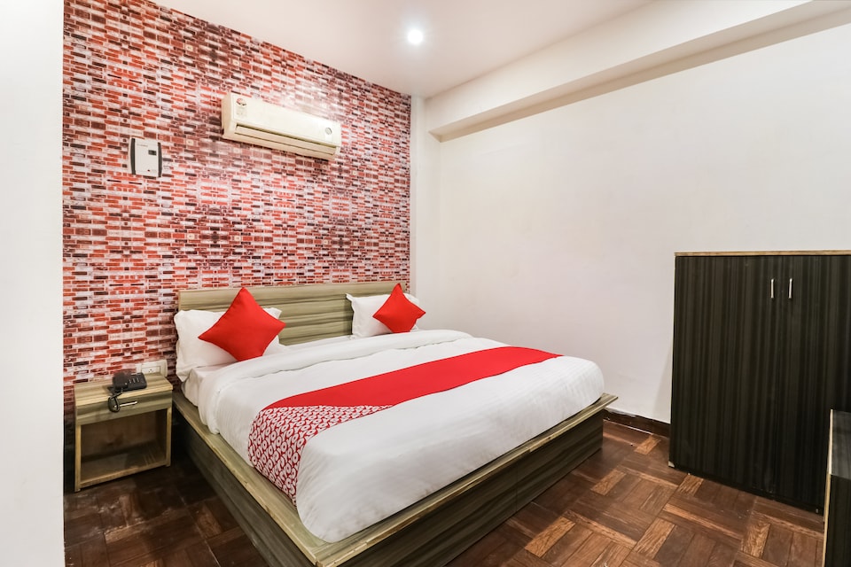 OYO 69861 Blue Sapphire , Faridabad, Faridabad