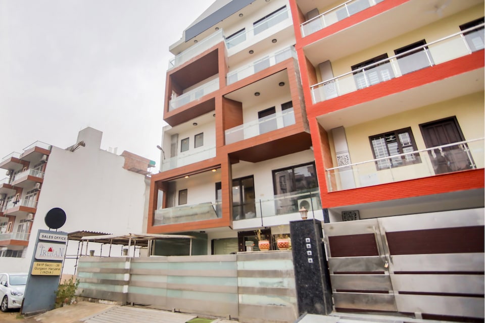 Capital O 69862 Hotel Own House, HUDA CENTRE 1, Gurgaon