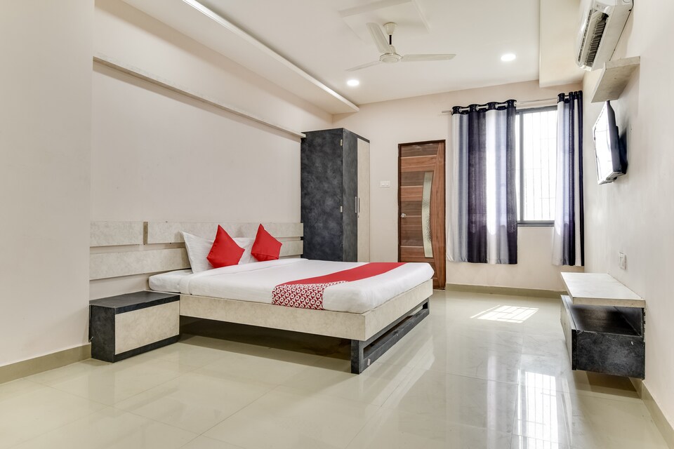 OYO 69873 Hotel Fld, CA road Gandhibagh Road, Nagpur