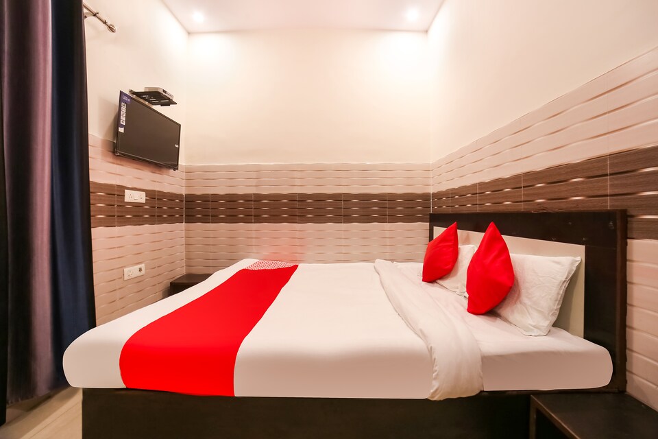 OYO 69885 Noor Residency , GT Road Panipat, Panipat