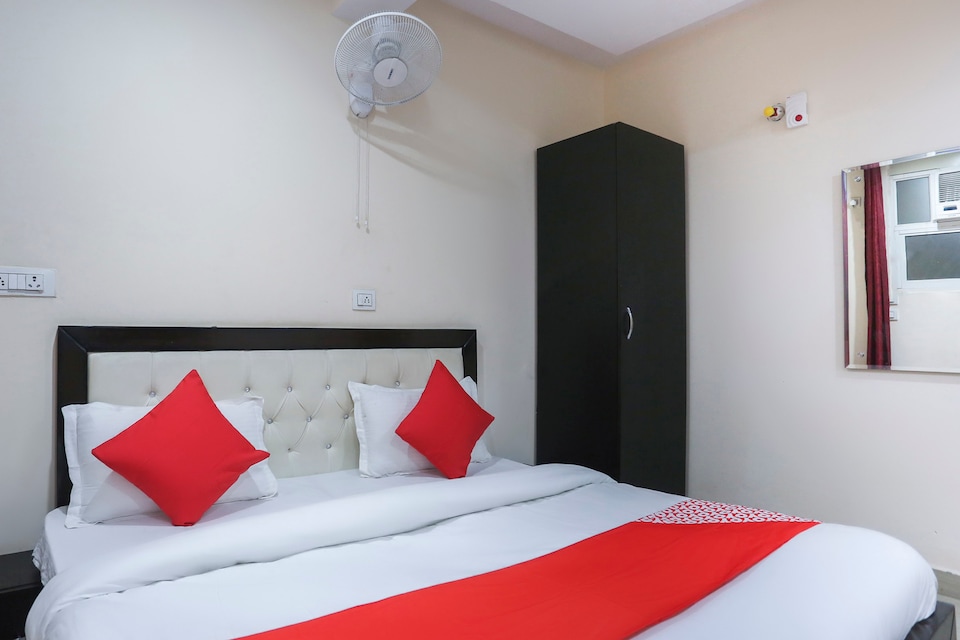 OYO 69889 Hotel Premium , Noida City, Noida