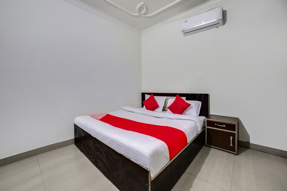 OYO 69893 Hotel Baluja, GT Road Panipat, Panipat