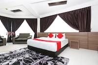 OYO 89888 Dz Residence Guest House