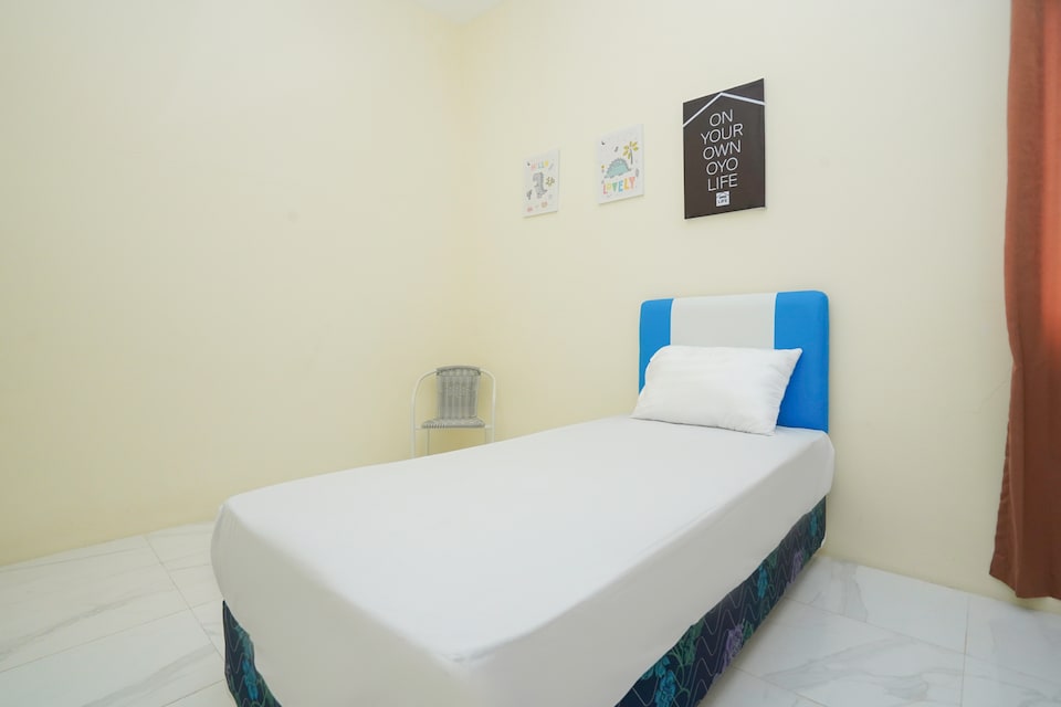 OYO Life 2921 Kost Putri Grand Royal Wage Aloha, Gedangan Sidoarjo, Sidoarjo