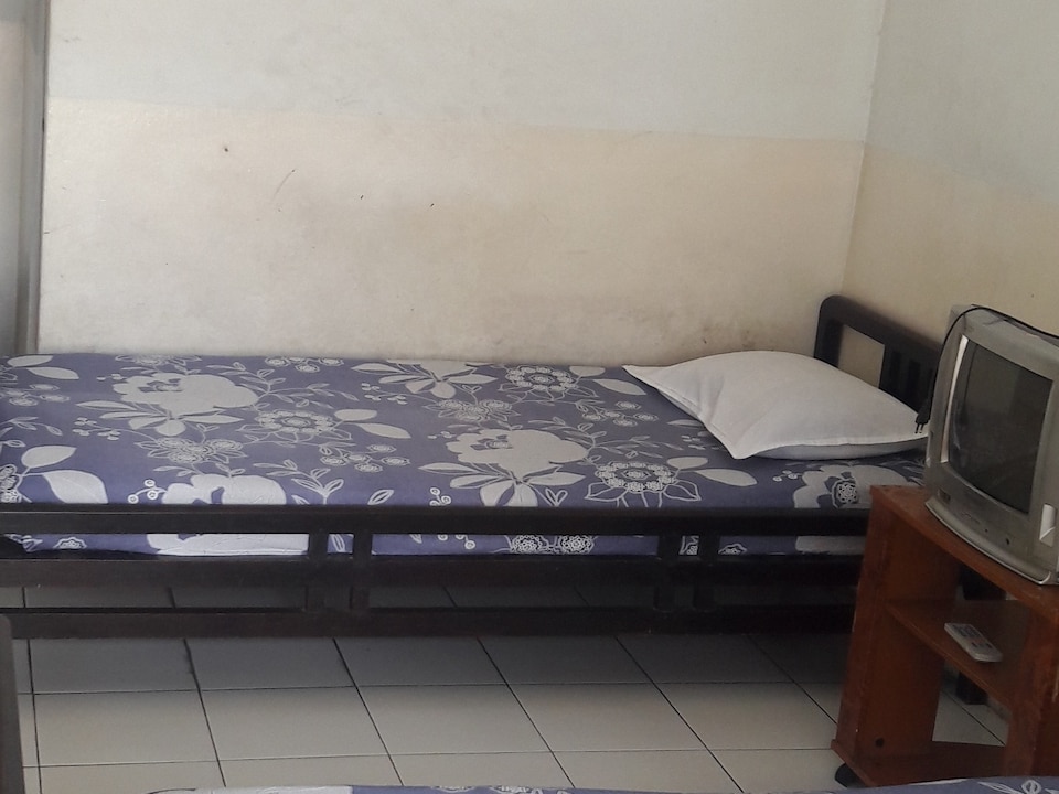 OYO 2922 Wisma Kampoeng Ciherang Syariah, Sumedang, Sumedang