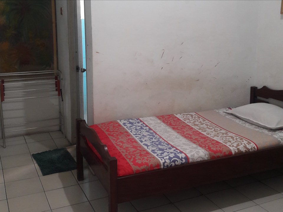 OYO 2922 Wisma Kampoeng Ciherang Syariah, Sumedang, Sumedang
