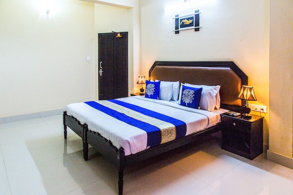 OYO Rooms 117 Palarivattom NH Bypass, Kaloor Kochi, Kochi