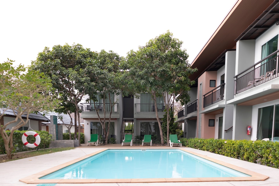 OYO 620 Parida Resort, Outter Phuket P3, Phuket