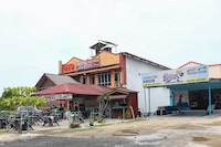 OYO 89892 Hotel Jeli Inn