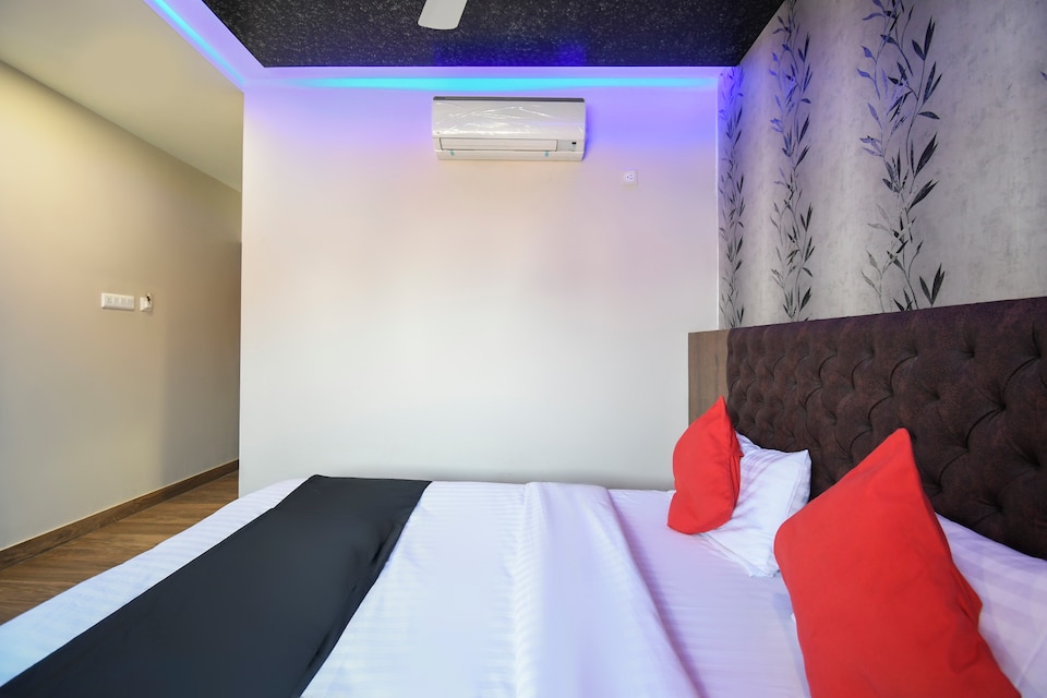 Capital O 69917 Rudra Inn, Golghar, Gorakhpur