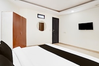 Super Townhouse Patparganj Near Max Super Speciality Hospital