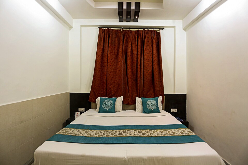 OYO 5760 near Taj Mahal, Shilpgram, Agra