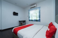 OYO 89895 Senses Budget Hotel 