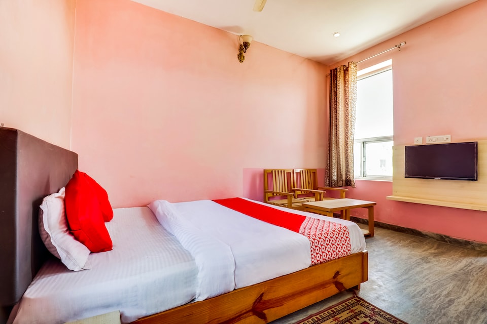 OYO 69947 Hotel Apna Village Resort & Restaurant, Vaishali Nagar Jaipur, Jaipur