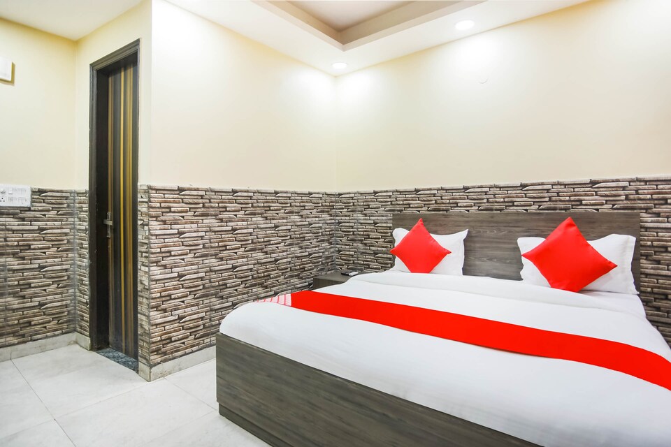 OYO Trish Inn Near Dlf Avenue Saket, Saket Delhi, Delhi