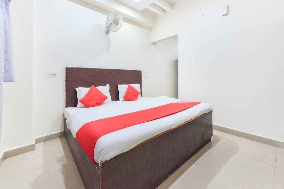 OYO 69969 Royal Paradise Inn, Jammu, Jammu