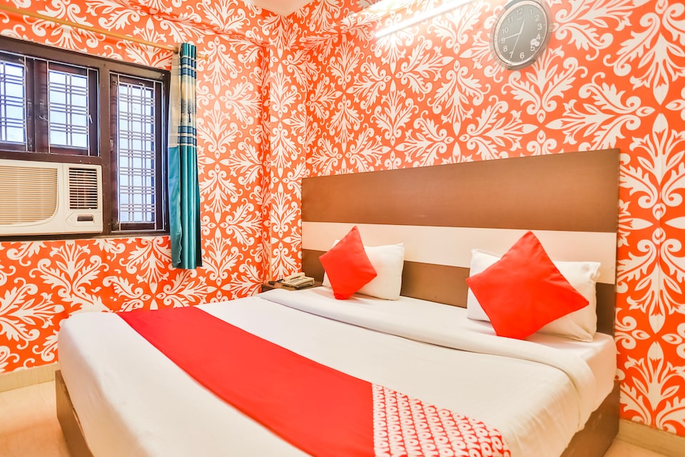 OYO 69981 Hotel Grand, Airport Delhi, Delhi Transit