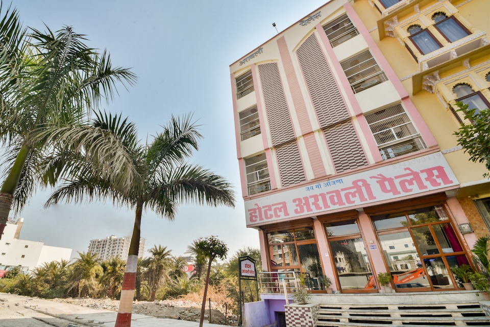 Collection O 69982 Arawali Palace, Goverdhan Sagar, Udaipur