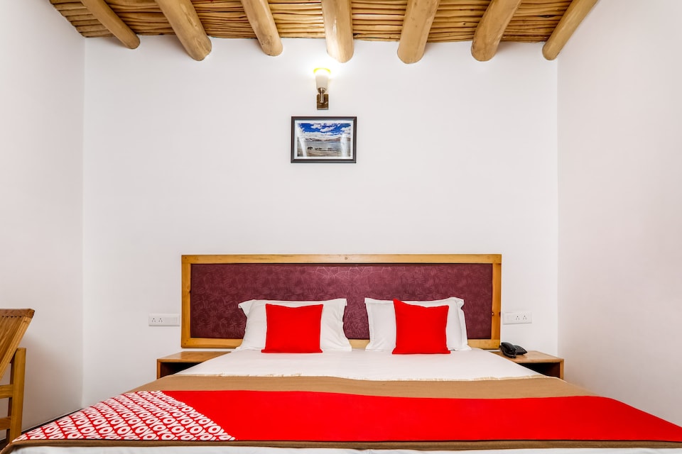 OYO 5768 Hotel Lhalingkha, Leh, Leh-Ladakh