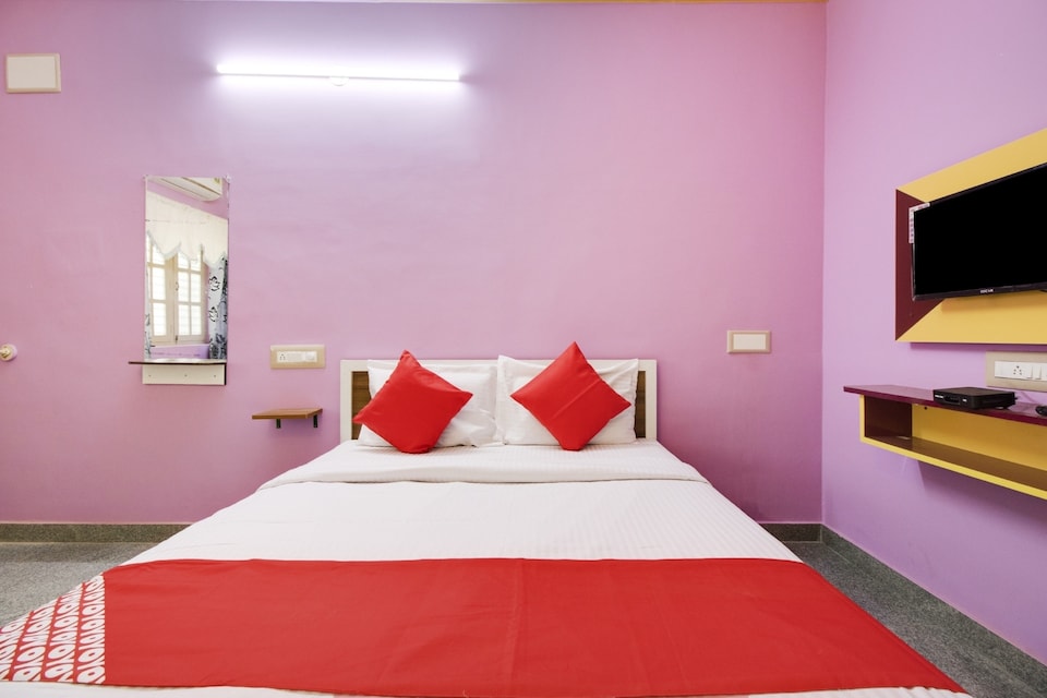 OYO 69986 Pnk Royals, Bidadi, Bangalore