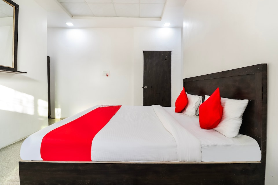 OYO Flagship 69988 Khushbu Palace Inn, SGPGI Lucknow, Lucknow