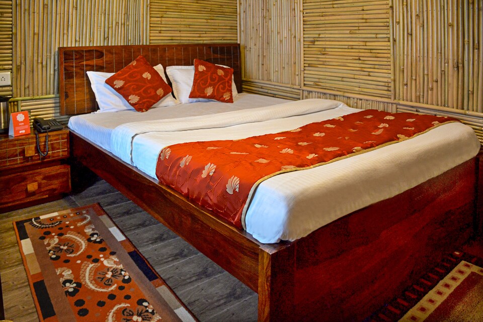 OYO 5769 near Charbagh Railway Station, Charbagh Lucknow, Lucknow