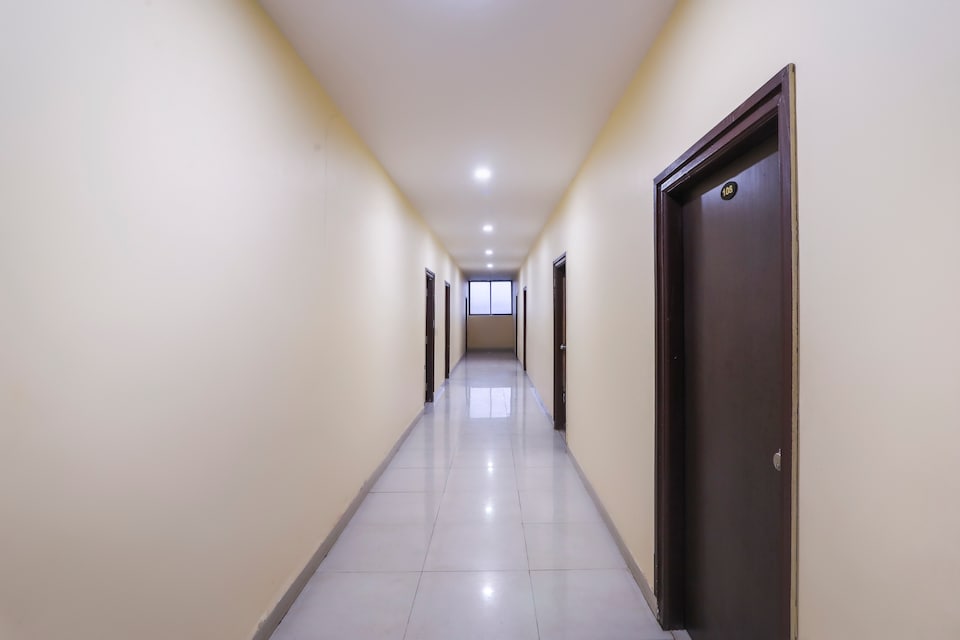 Collection O Hotel Green Tree, Hubli, Hubli-Dharwad
