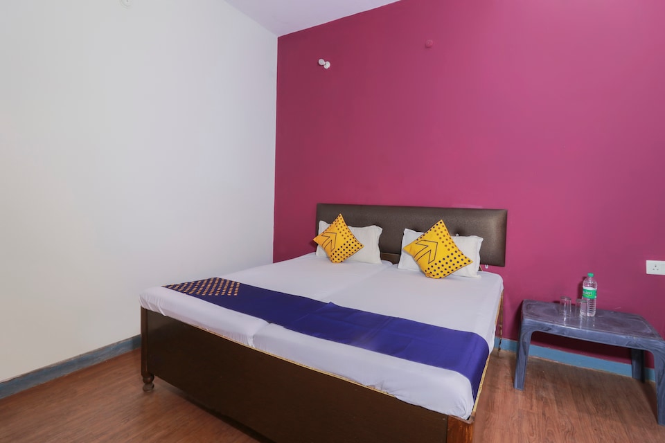 OYO 70027 Ud's Cafe And Motel, Bailparao Ramnagar, Corbett-Ramnagar