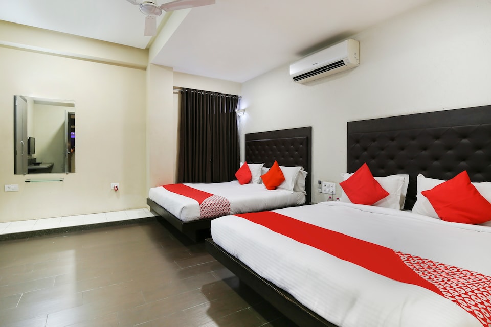 Capital O 70062 The Royale Celebrations, Airport Surat, Surat