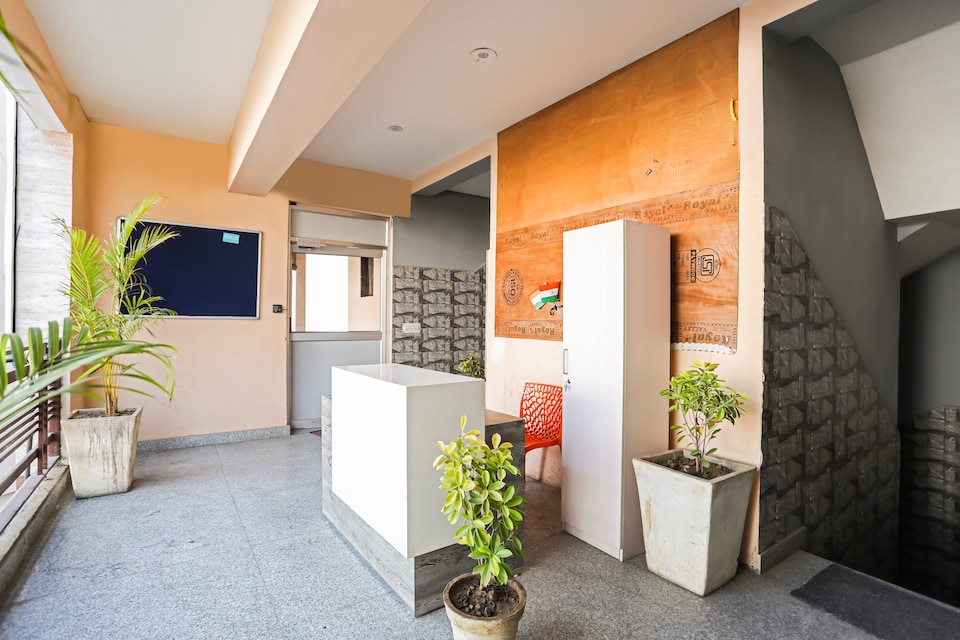 OYO Shivaay Residency Near Leisure Valley Park, Old Gurgaon, Gurgaon