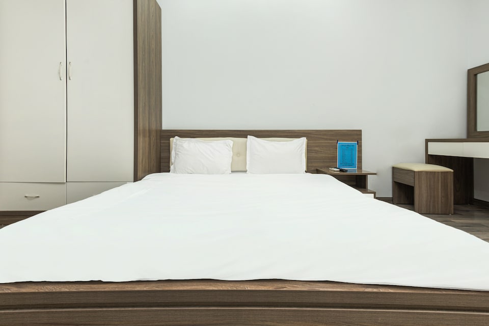 SPOT ON 946 Hoang Anh Hotel, Nam Tu Liem, Hanoi