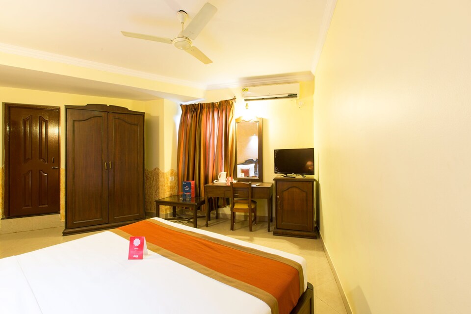 OYO Nazri Standard Non Balcony Near Baga Beach, Baga Goa, Goa