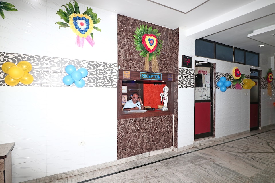 OYO Hotel Neelam, Barra Kanpur, Kanpur