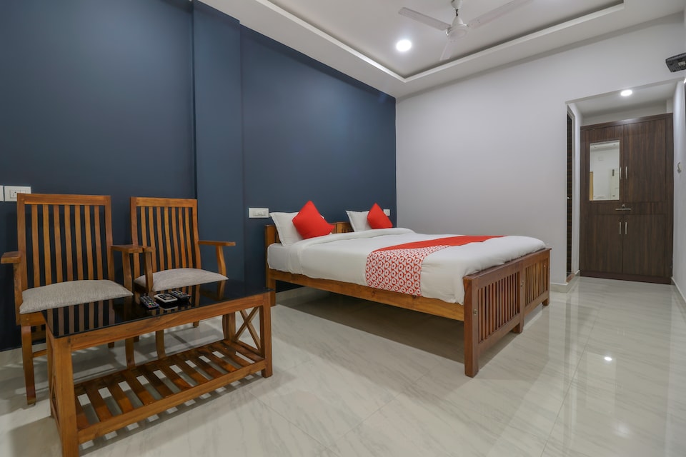 OYO 70103 M One Hotel Cherai, Cherai, Kochi