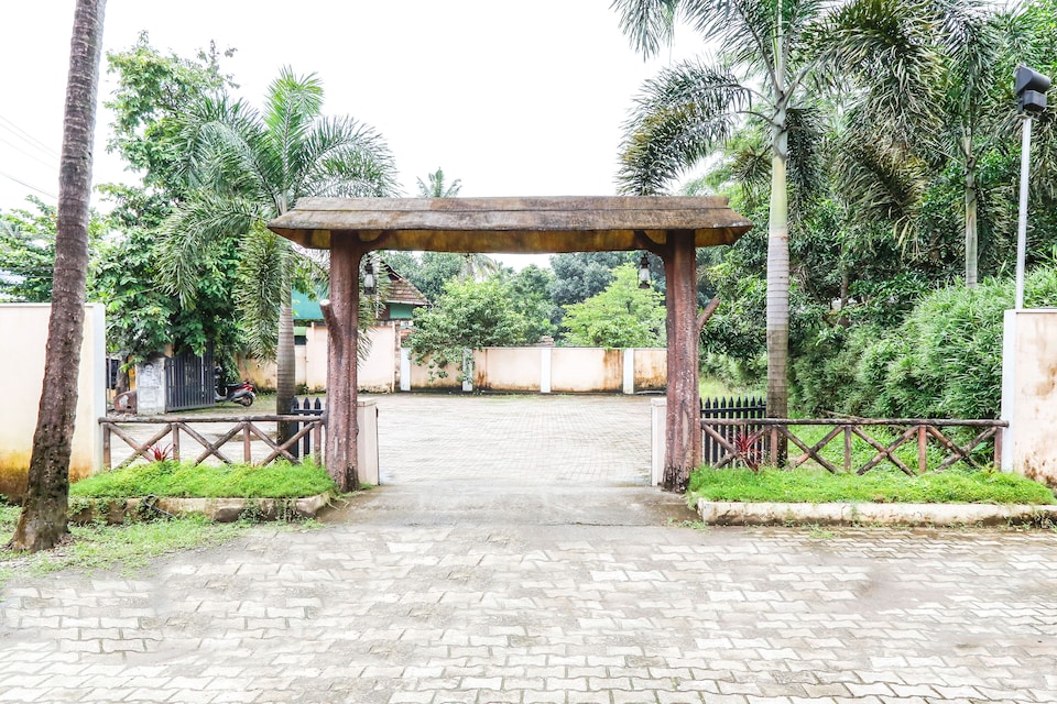 OYO Rooms 119 Manjapra, Ankamaly Airport Kochi, Kochi