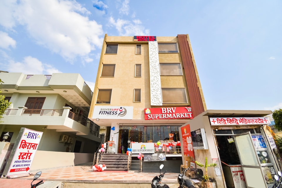 OYO 70116 Hotel Silver Stay, Jaipur Airport, Jaipur