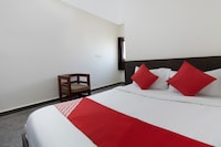 Hotel O Sunrise Triangles Karmelaram Station