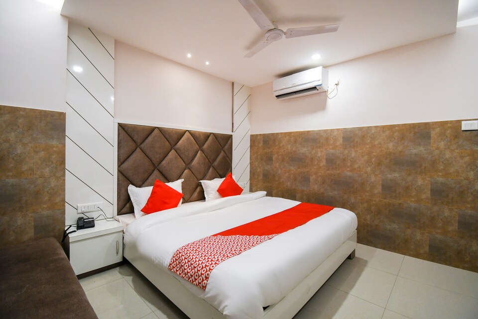 OYO 70123 Sada Shiv Guest House, Golghar, Gorakhpur