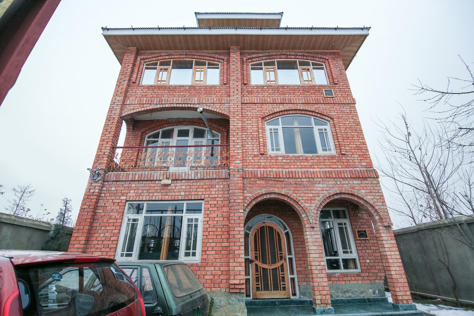 OYO 70131 Valley Heritage, Dalgate Srinagar, Srinagar