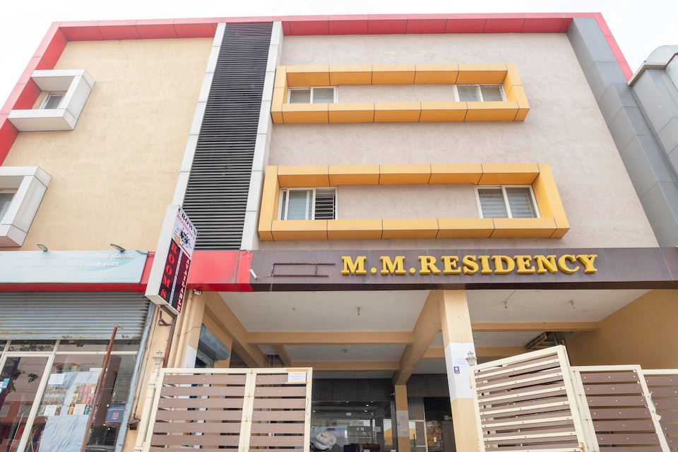 Capital O 70139 Crown Residency , Perumbakkam, Chennai