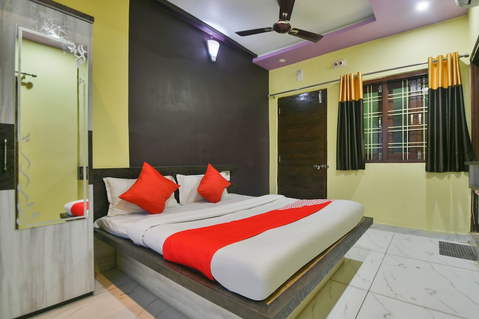 OYO 70145 Hotel Utsav Place And Restaurant , Airport Udaipur, Udaipur