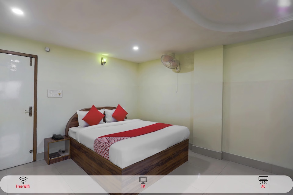 OYO 70146 S S P Guest House, Godowlia, Varanasi